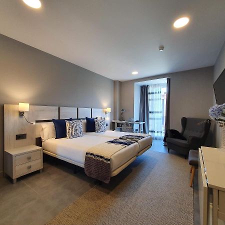 Apartahotel 5Dos5 Oviedo Eksteriør billede