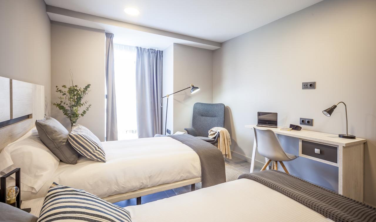 Apartahotel 5Dos5 Oviedo Eksteriør billede