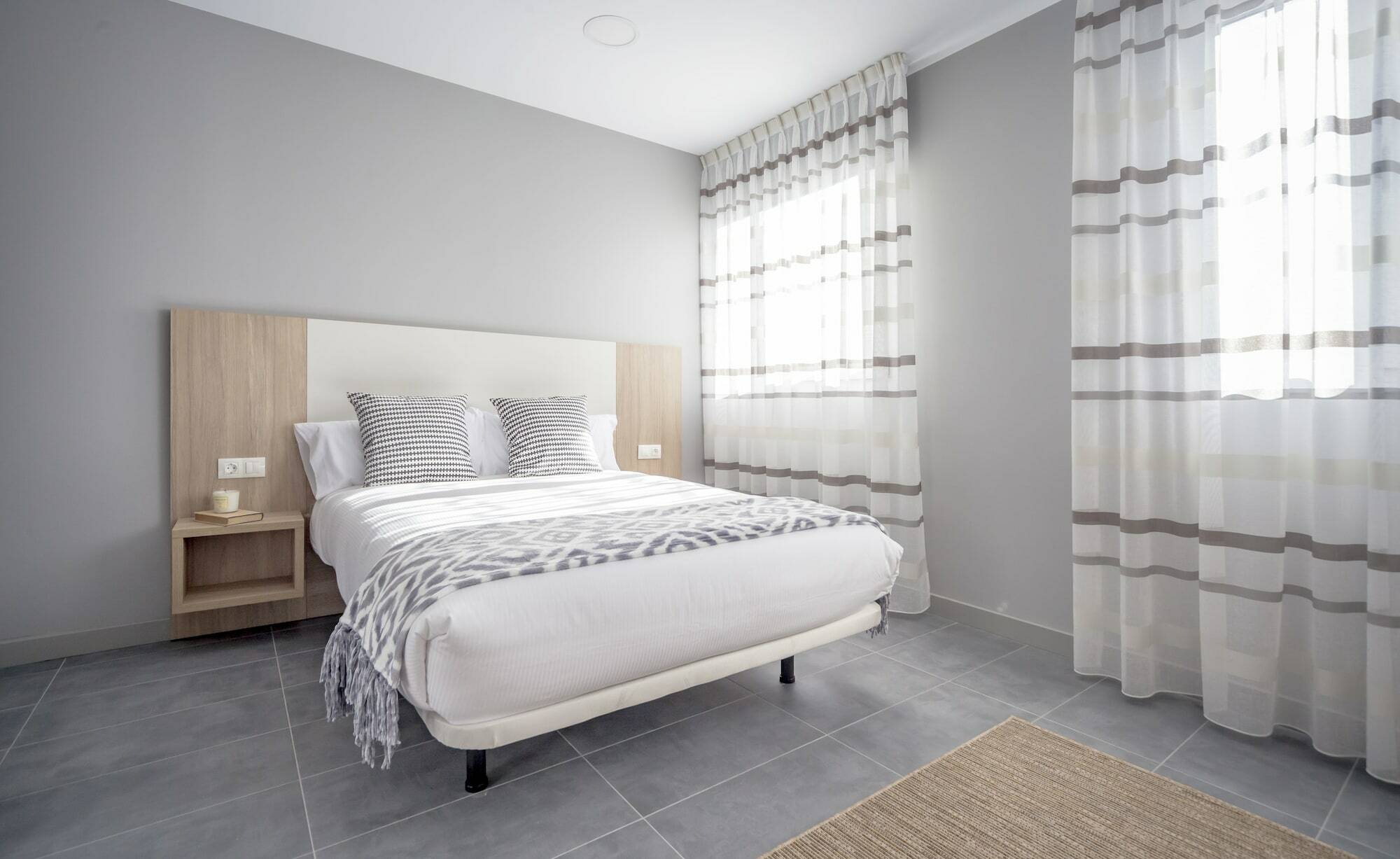 Apartahotel 5Dos5 Oviedo Eksteriør billede