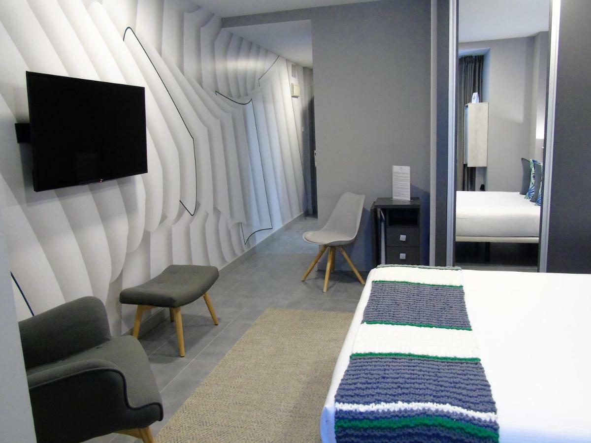 Apartahotel 5Dos5 Oviedo Eksteriør billede
