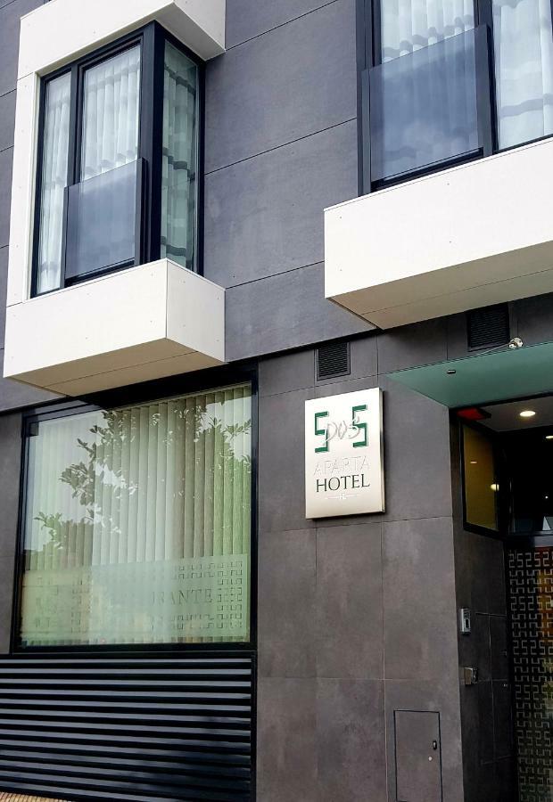 Apartahotel 5Dos5 Oviedo Eksteriør billede